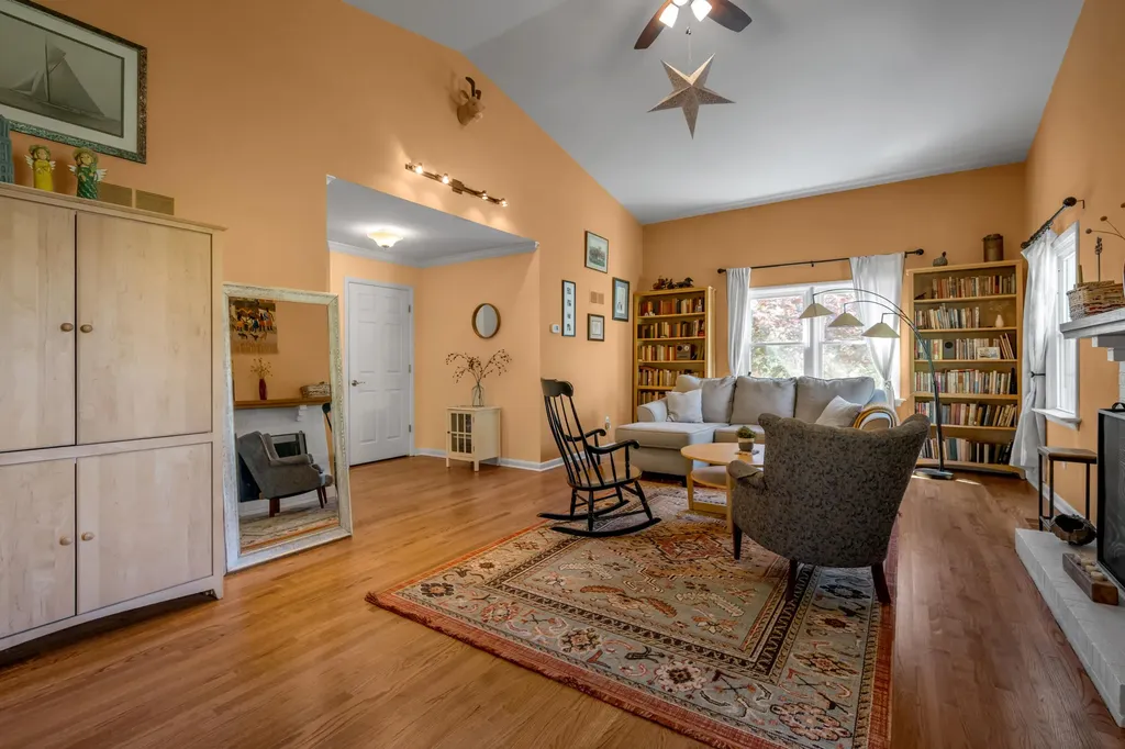 221 Greenbriar Road Lexington KY 40503