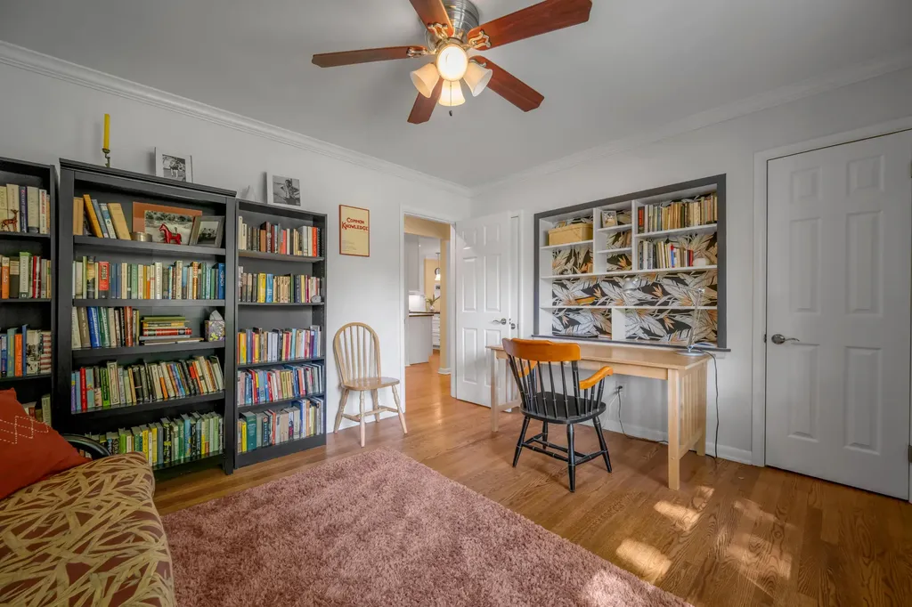 221 Greenbriar Road Lexington KY 40503