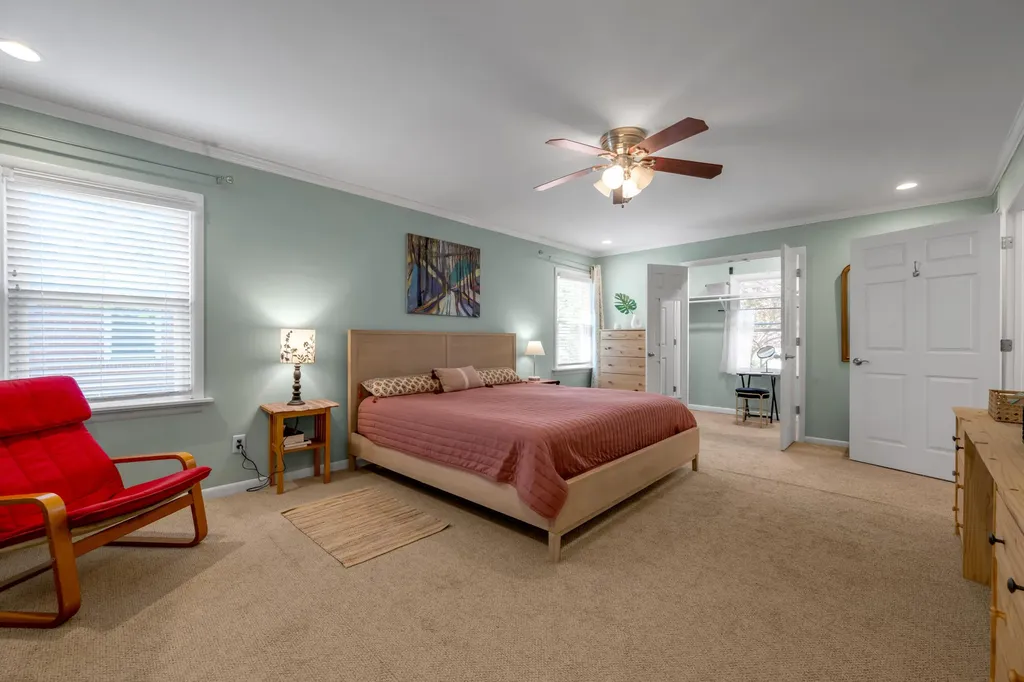 221 Greenbriar Road Lexington KY 40503
