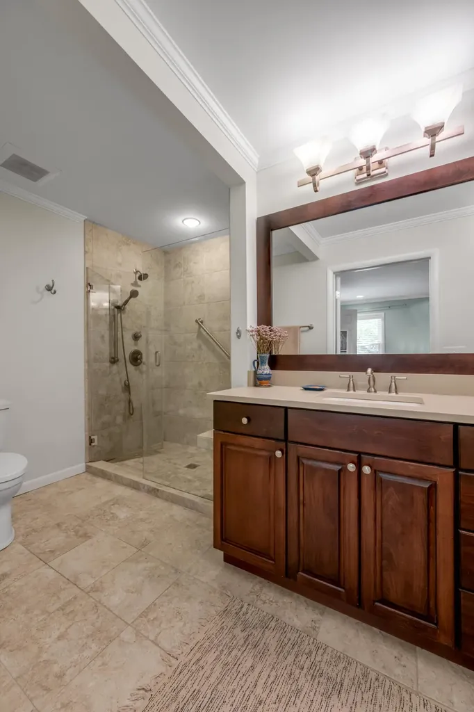 221 Greenbriar Road Lexington KY 40503