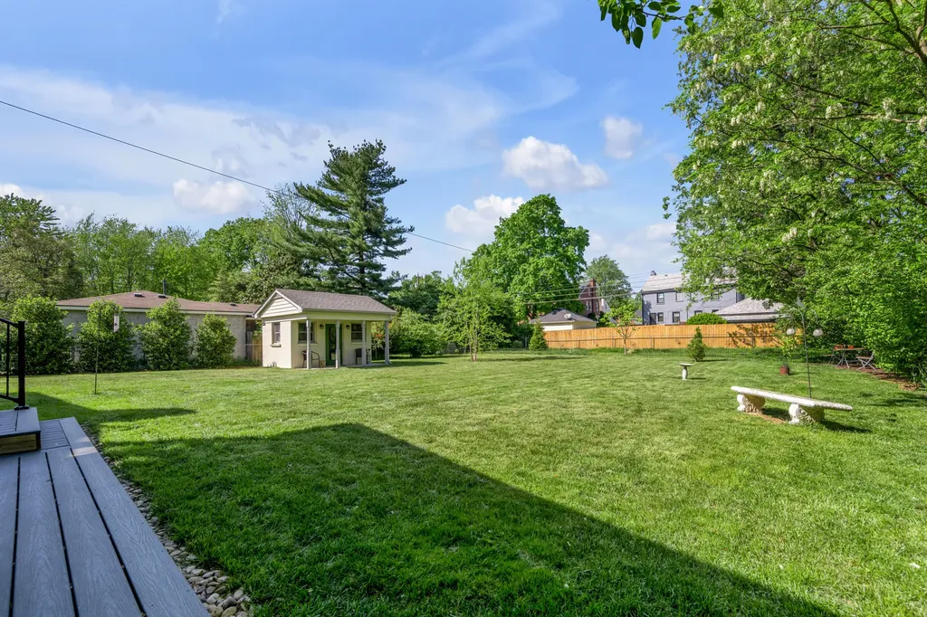 221 Greenbriar Road Lexington KY 40503