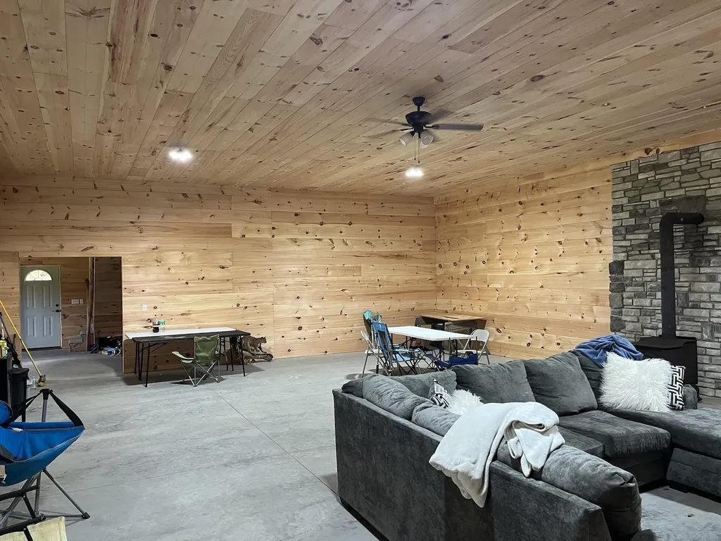 2748 Damron Creek Road Russell Springs KY 42642