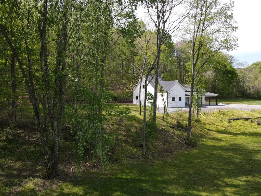 2748 Damron Creek Road Russell Springs KY 42642