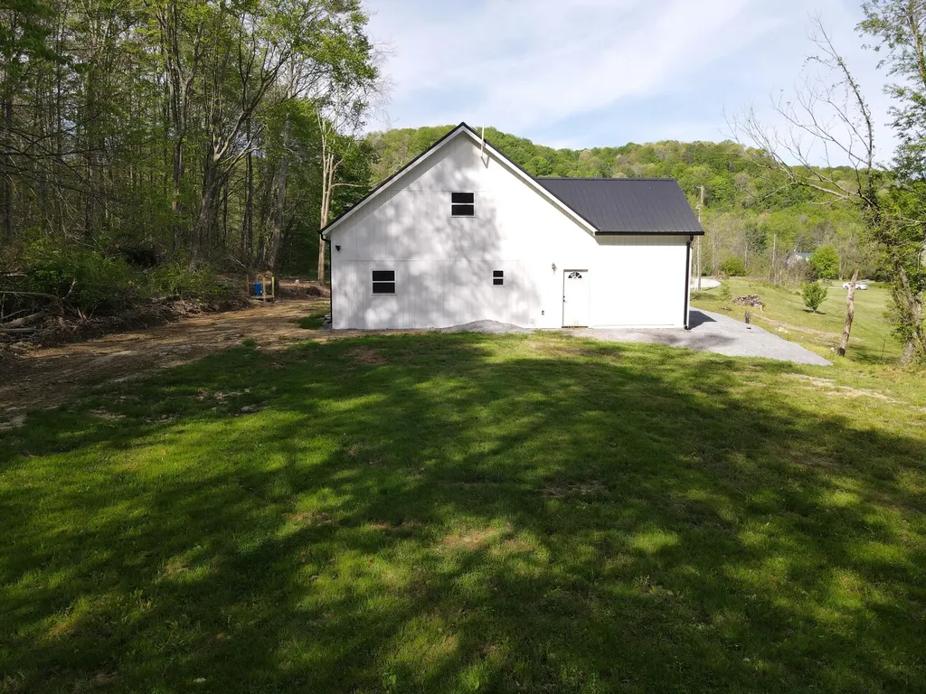 2748 Damron Creek Road Russell Springs KY 42642