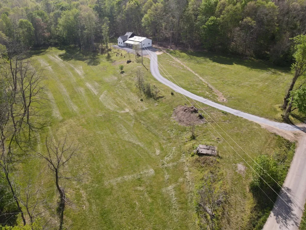 2748 Damron Creek Road Russell Springs KY 42642