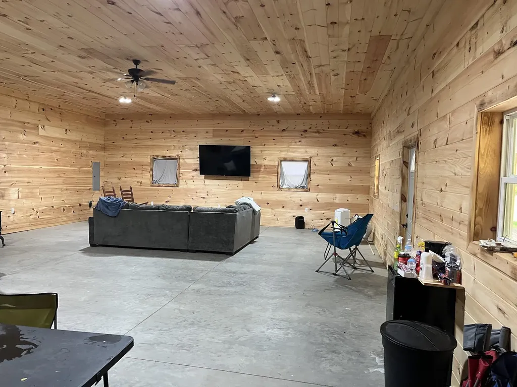 2748 Damron Creek Road Russell Springs KY 42642