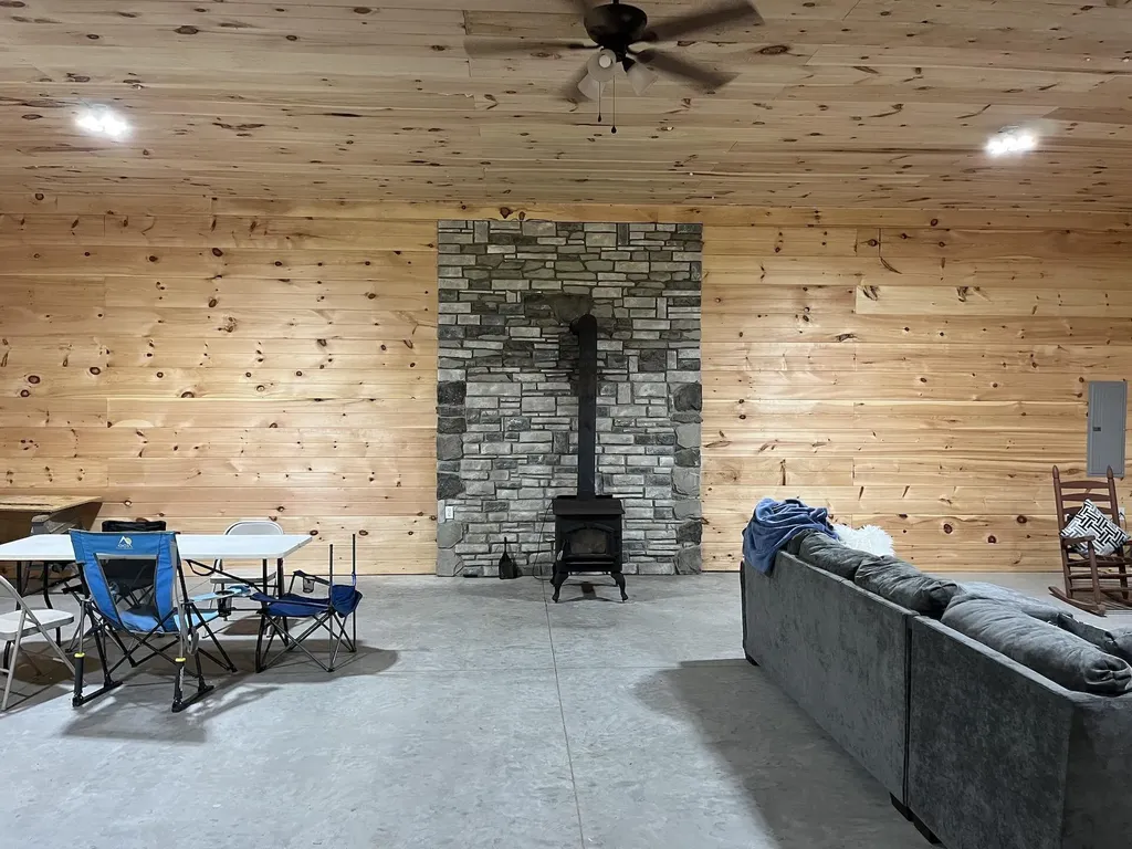 2748 Damron Creek Road Russell Springs KY 42642