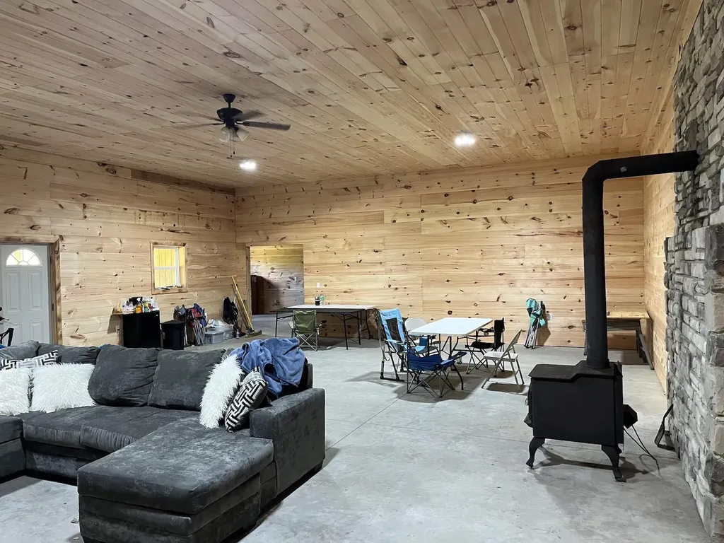 2748 Damron Creek Road Russell Springs KY 42642