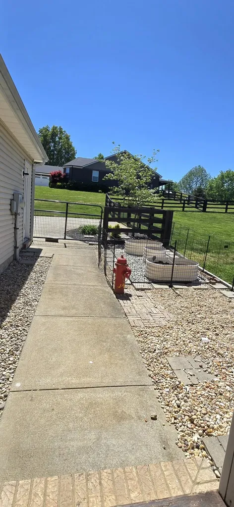 149 Palisades Pointe Drive Lancaster KY 40444