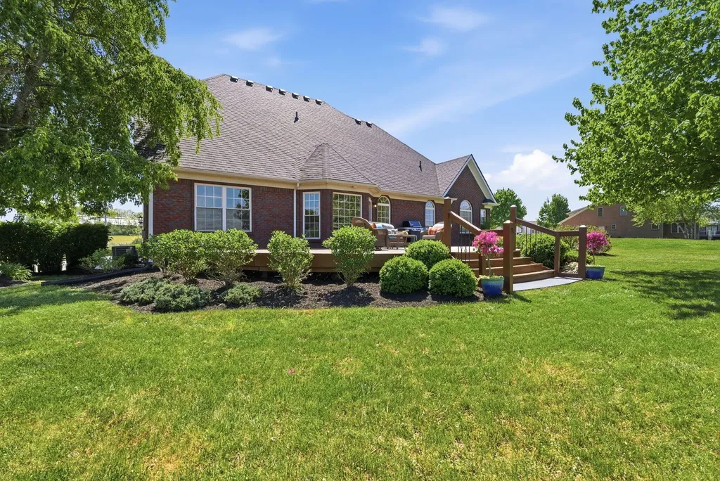 428 Houston Oaks Drive Paris KY 40361