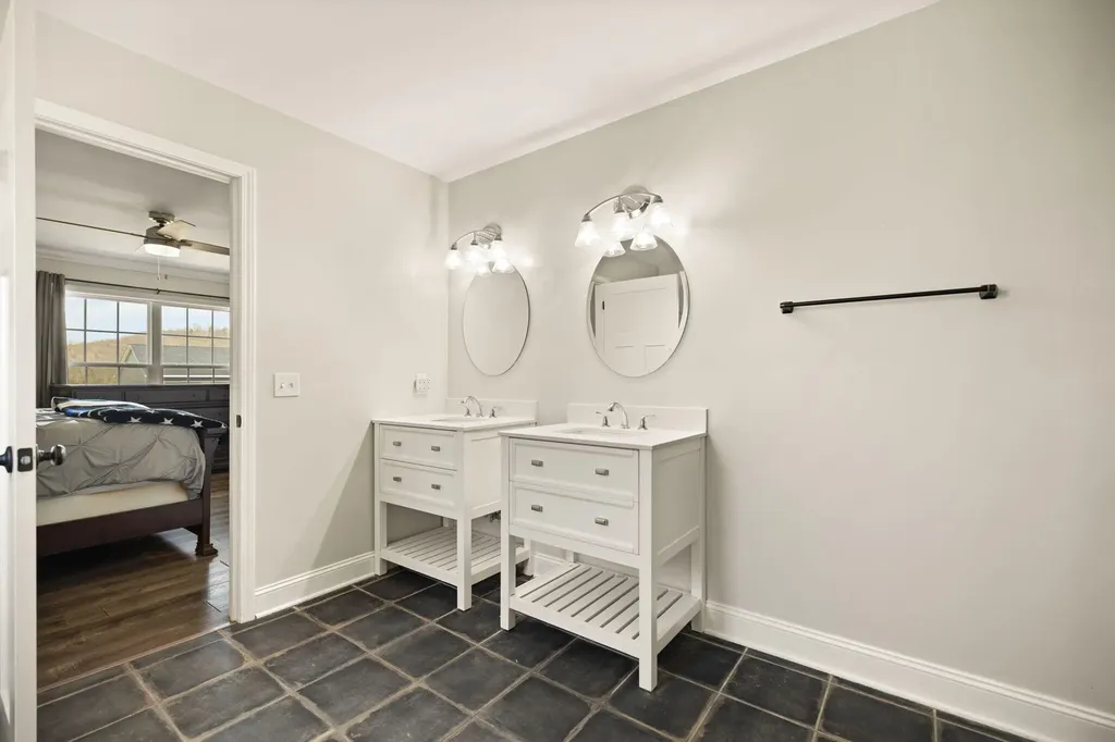 219 Brook Drive Jeffersonville KY 40337