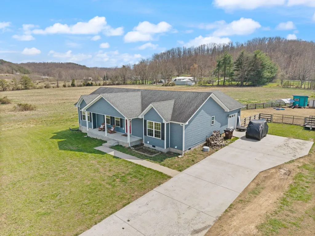 219 Brook Drive Jeffersonville KY 40337