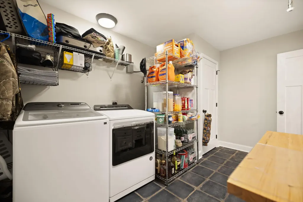 219 Brook Drive Jeffersonville KY 40337