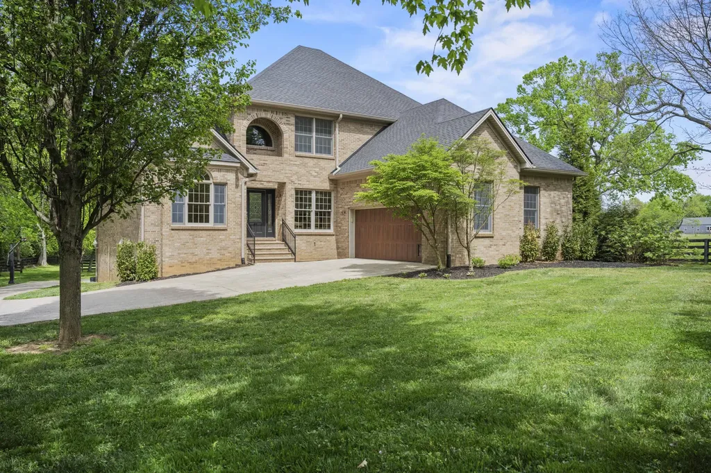 5085 Keene Road Lexington KY 40513