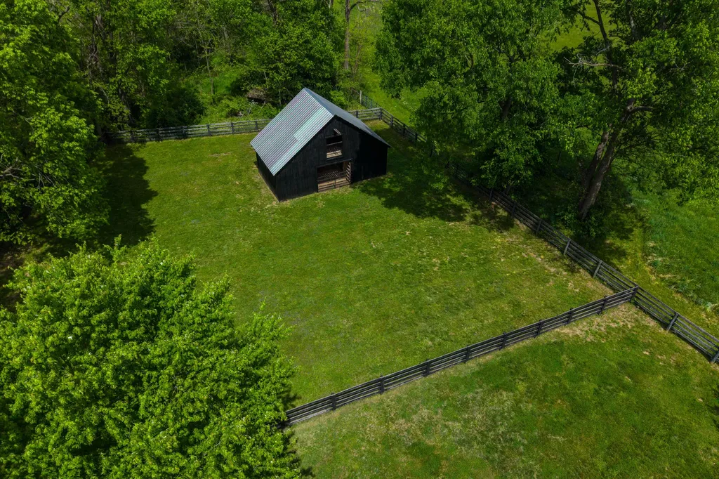 5085 Keene Road Lexington KY 40513