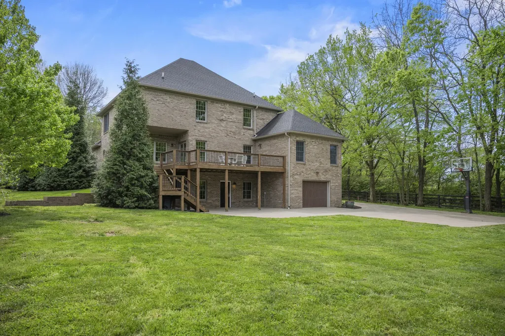 5085 Keene Road Lexington KY 40513