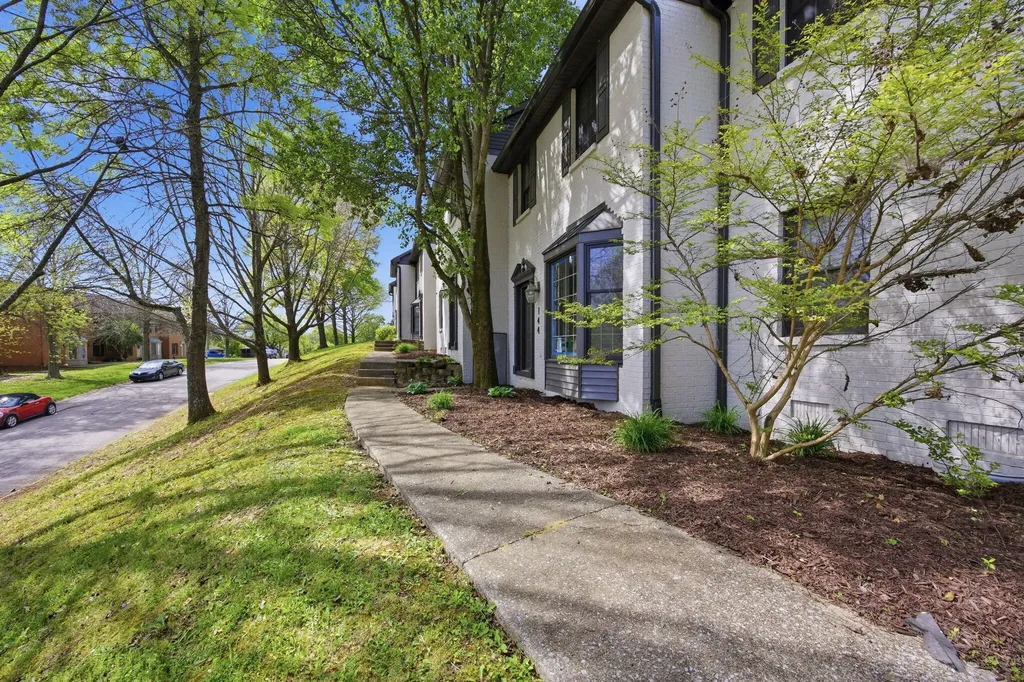 142-164 Tupelo Trail Frankfort KY 40601