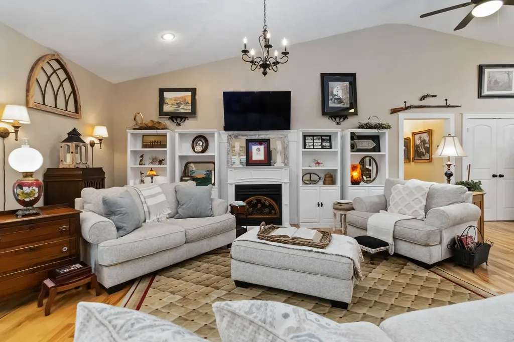 241 Perdue Road Monticello KY 42633