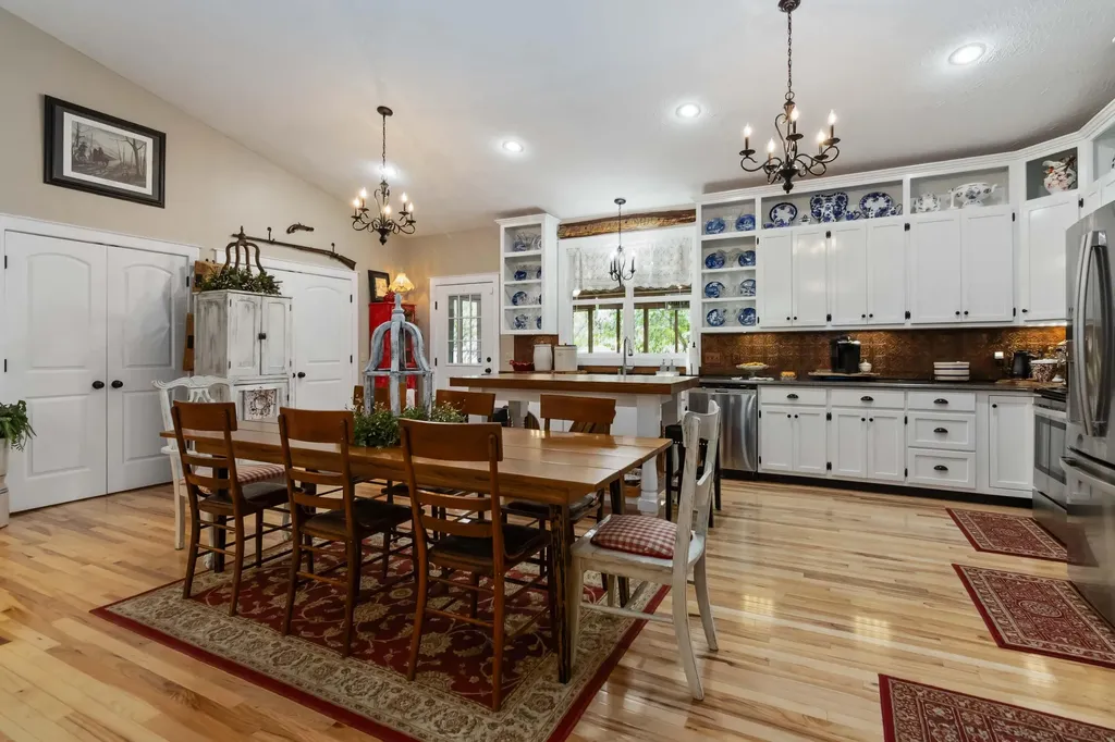241 Perdue Road Monticello KY 42633