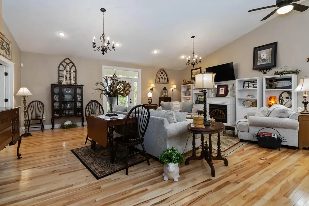 241 Perdue Road Monticello KY 42633