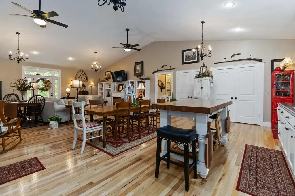 241 Perdue Road Monticello KY 42633