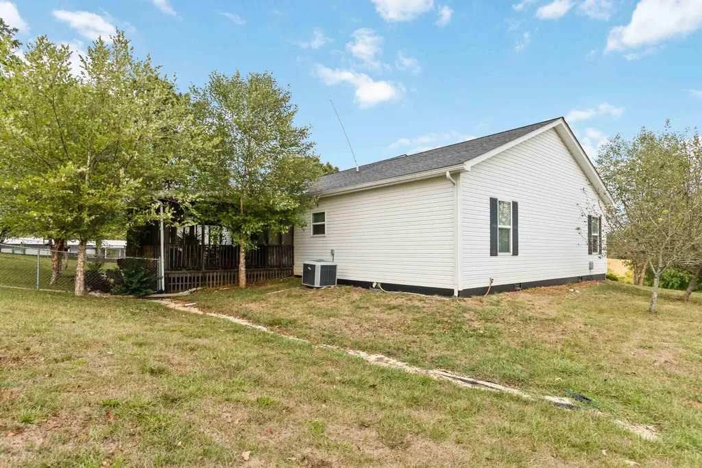 241 Perdue Road Monticello KY 42633