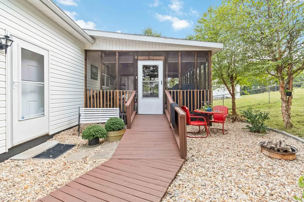 241 Perdue Road Monticello KY 42633