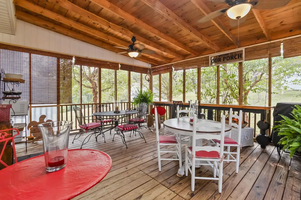 241 Perdue Road Monticello KY 42633