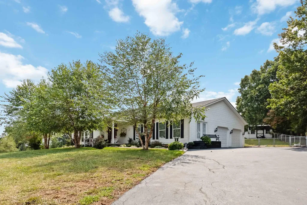 241 Perdue Road Monticello KY 42633