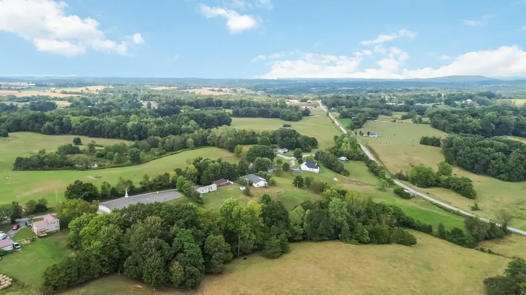 241 Perdue Road Monticello KY 42633