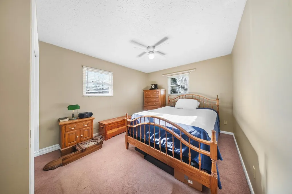 7404 Nekirk Road Ashland KY 41102