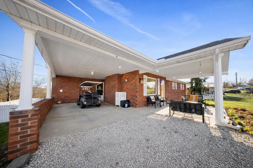 7404 Nekirk Road Ashland KY 41102