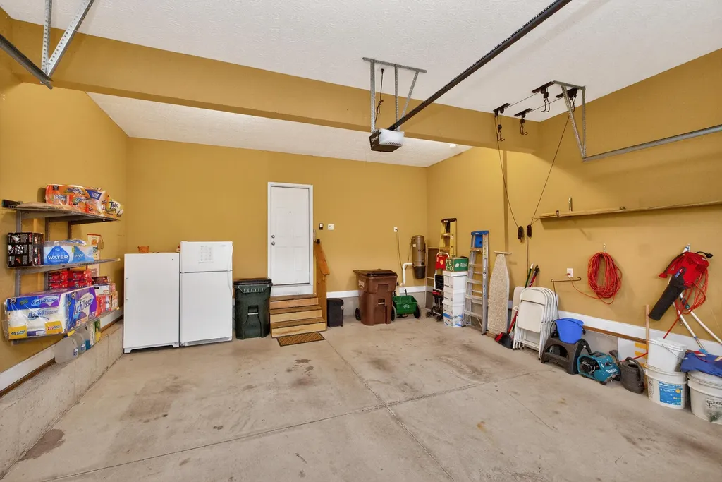 4032 Pine Grove Road Versailles KY 40383