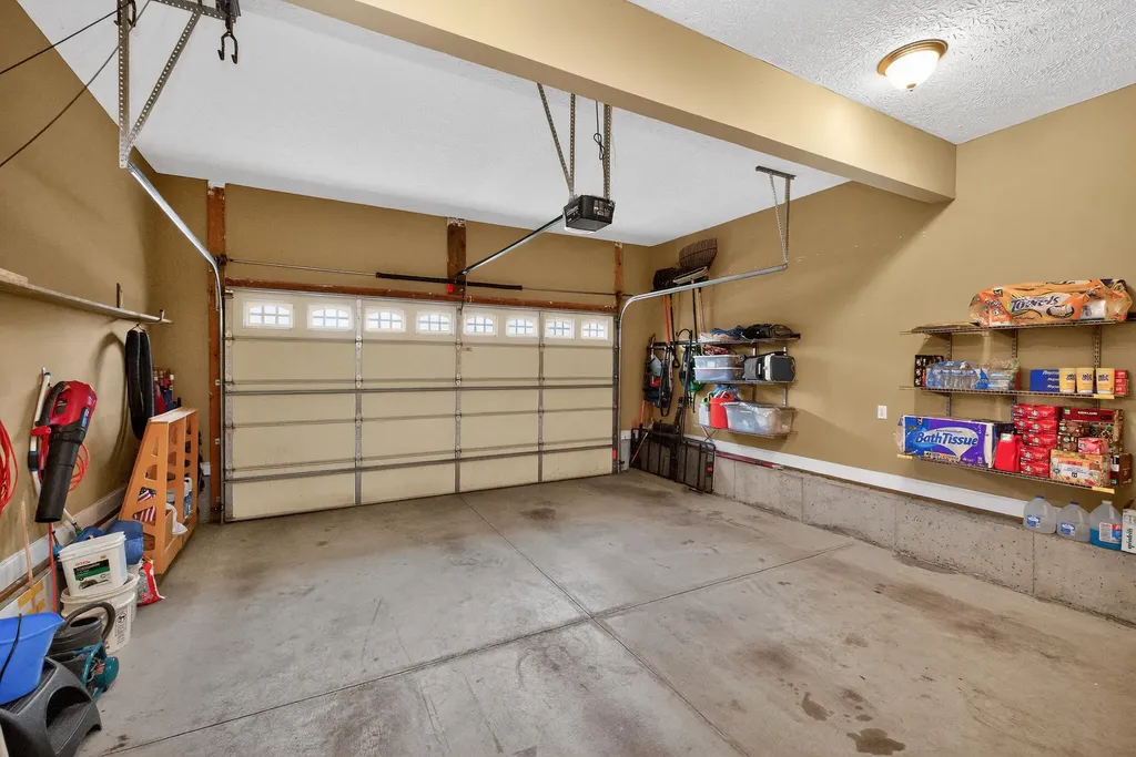 4032 Pine Grove Road Versailles KY 40383