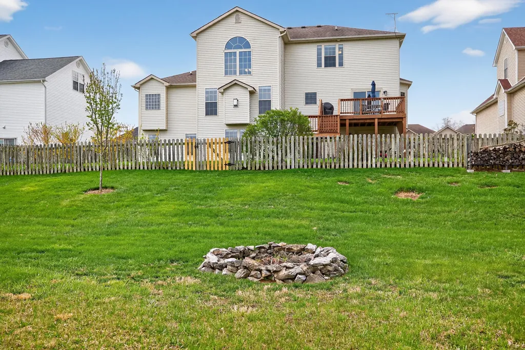 4032 Pine Grove Road Versailles KY 40383