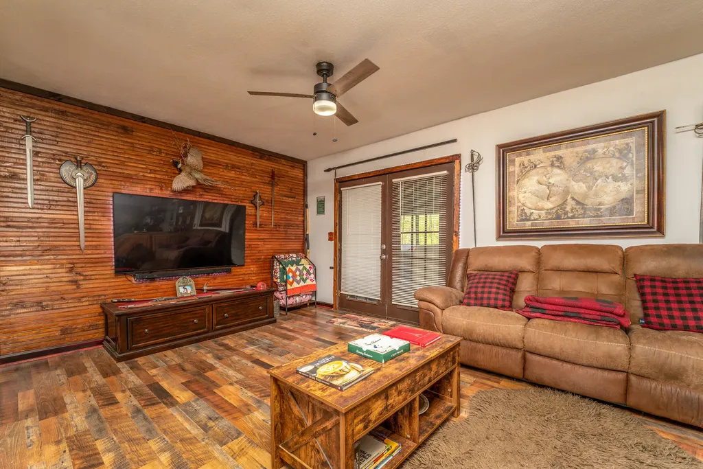 81 Leadrunner Wellington KY 40387