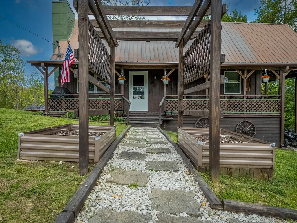 81 Leadrunner Wellington KY 40387