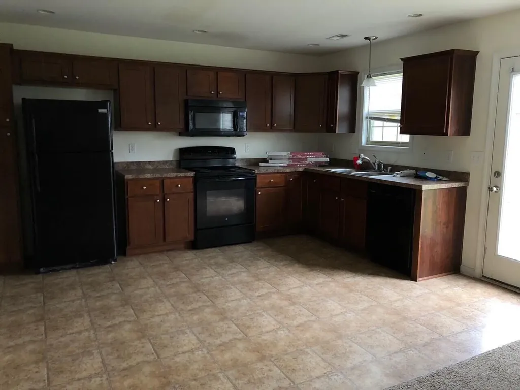 337 Oxford Circle Richmond KY 40475