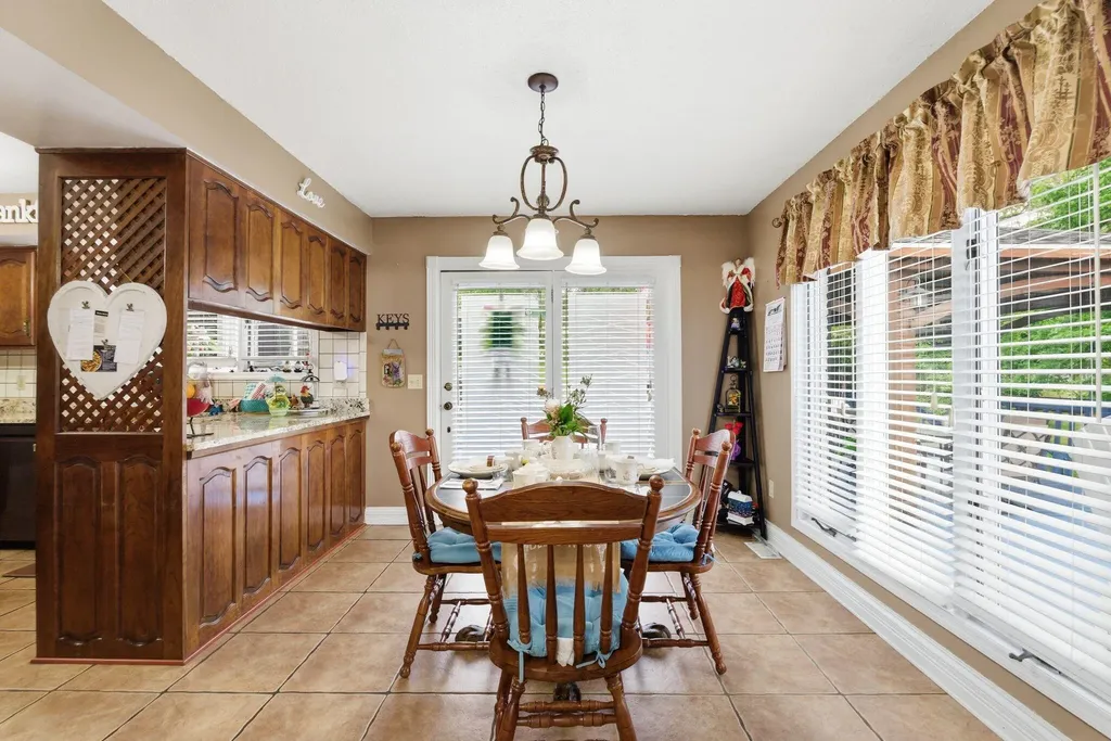 10949 & 10951 E Laurel Road London KY 40741