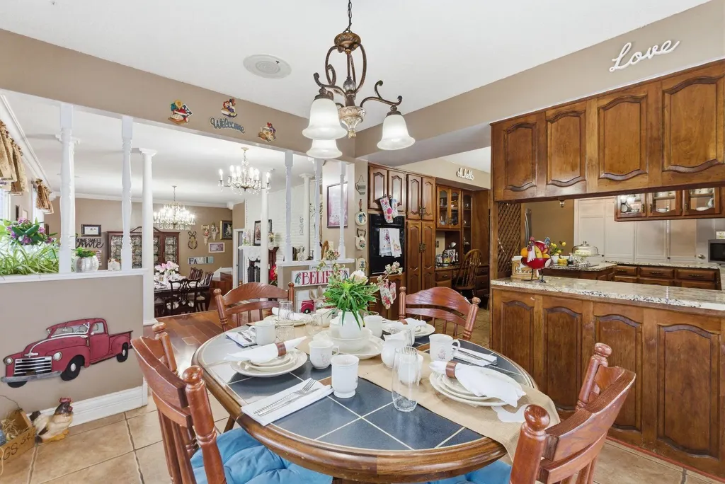 10949 & 10951 E Laurel Road London KY 40741