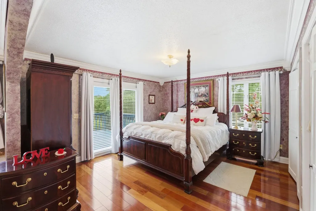 10949 & 10951 E Laurel Road London KY 40741