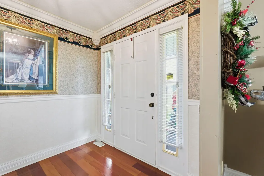 10949 & 10951 E Laurel Road London KY 40741