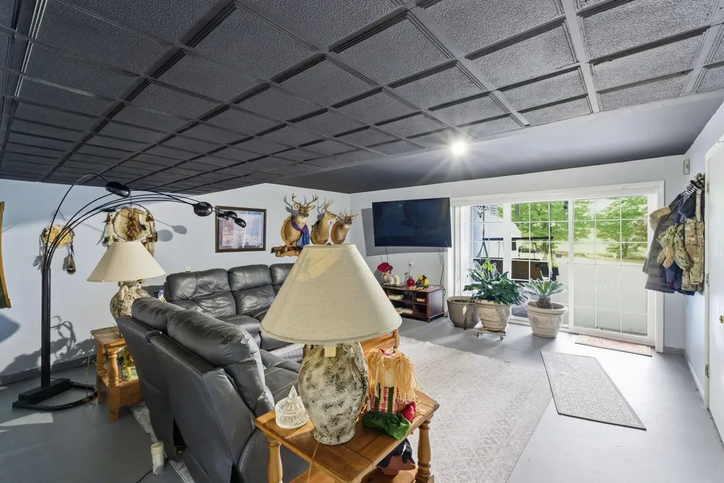 10949 & 10951 E Laurel Road London KY 40741
