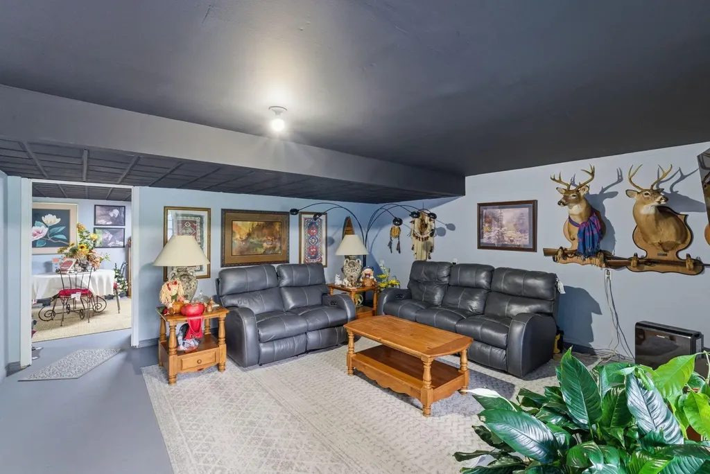 10949 & 10951 E Laurel Road London KY 40741