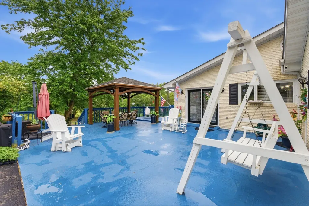 10949 & 10951 E Laurel Road London KY 40741