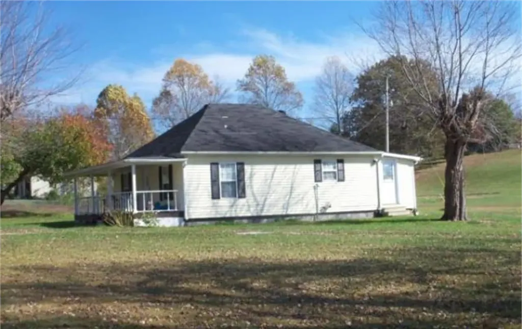 10949 & 10951 E Laurel Road London KY 40741
