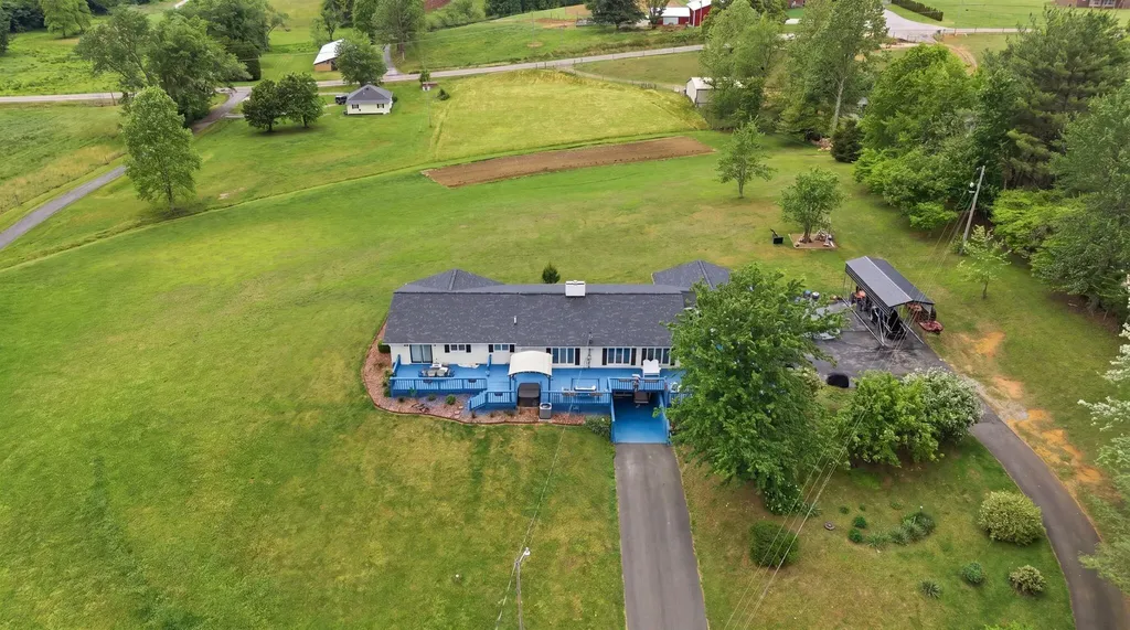 10949 & 10951 E Laurel Road London KY 40741