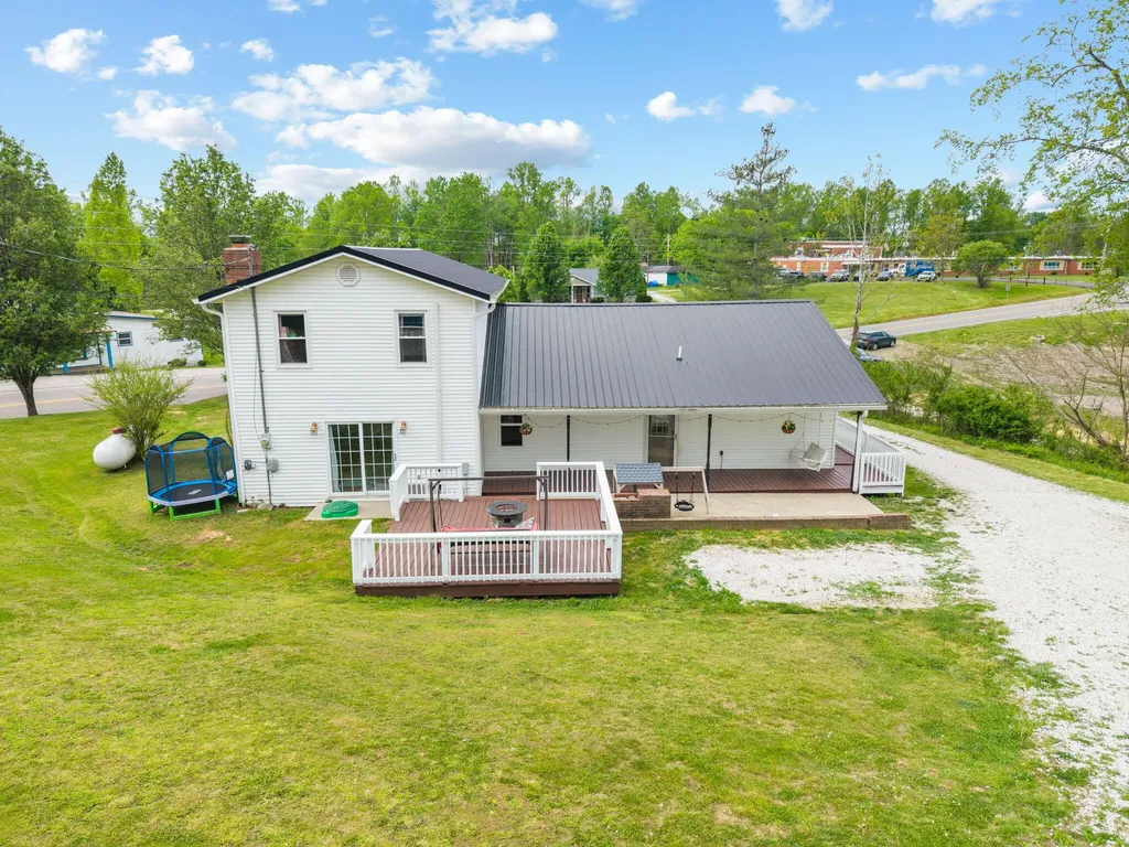 1680 Ky-715 Rogers KY 41365