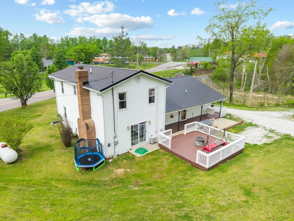 1680 Ky-715 Rogers KY 41365