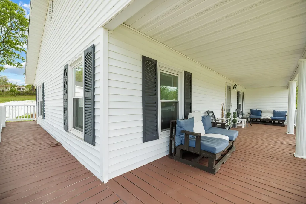 1680 Ky-715 Rogers KY 41365